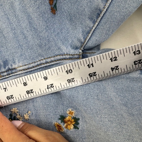 Driftwood Gizelle Floral Embroidered Slim Straight Jeans Light Wash Blue Size 30 - Picture 6 of 8